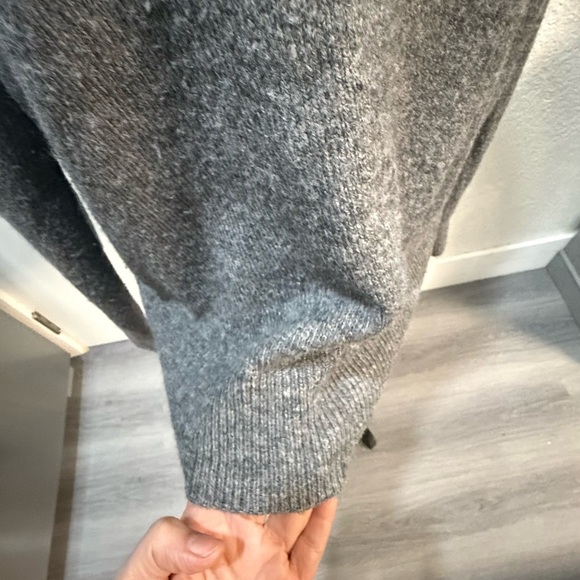 H&M Charcoal Women's Crew Neck Sweater - Picture 3 of 7